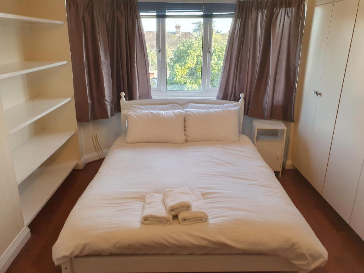 Elegant House 10 Minutes Walk To Wembley Stadium Londres Exterior foto