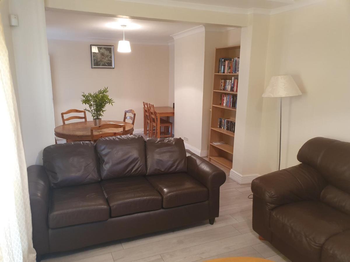 Elegant House 10 Minutes Walk To Wembley Stadium Londres Exterior foto