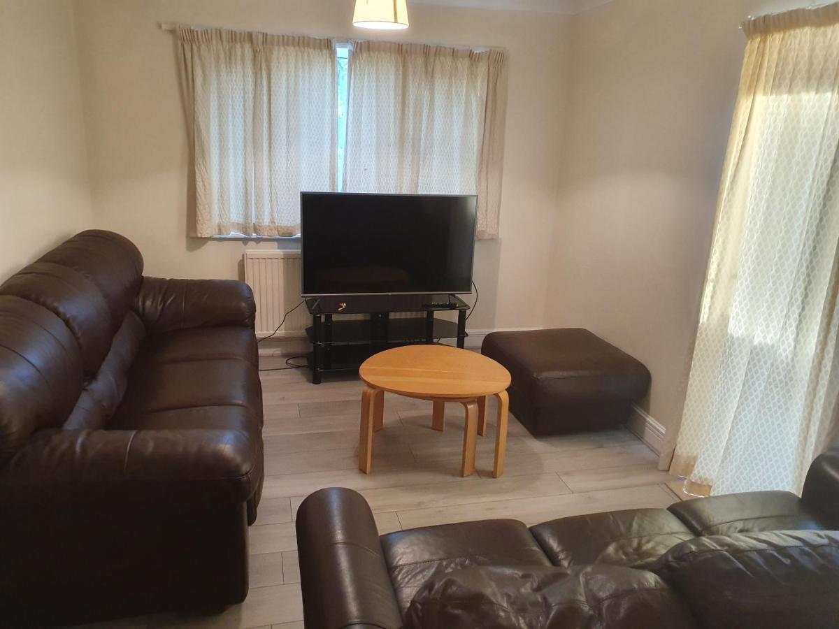 Elegant House 10 Minutes Walk To Wembley Stadium Londres Exterior foto
